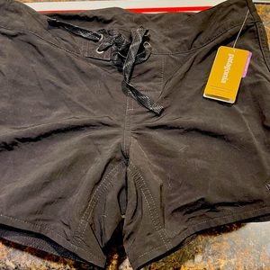 PATAGONIA Wavefarer board shorts NWT